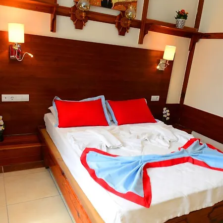 Merhaba Otel 3*